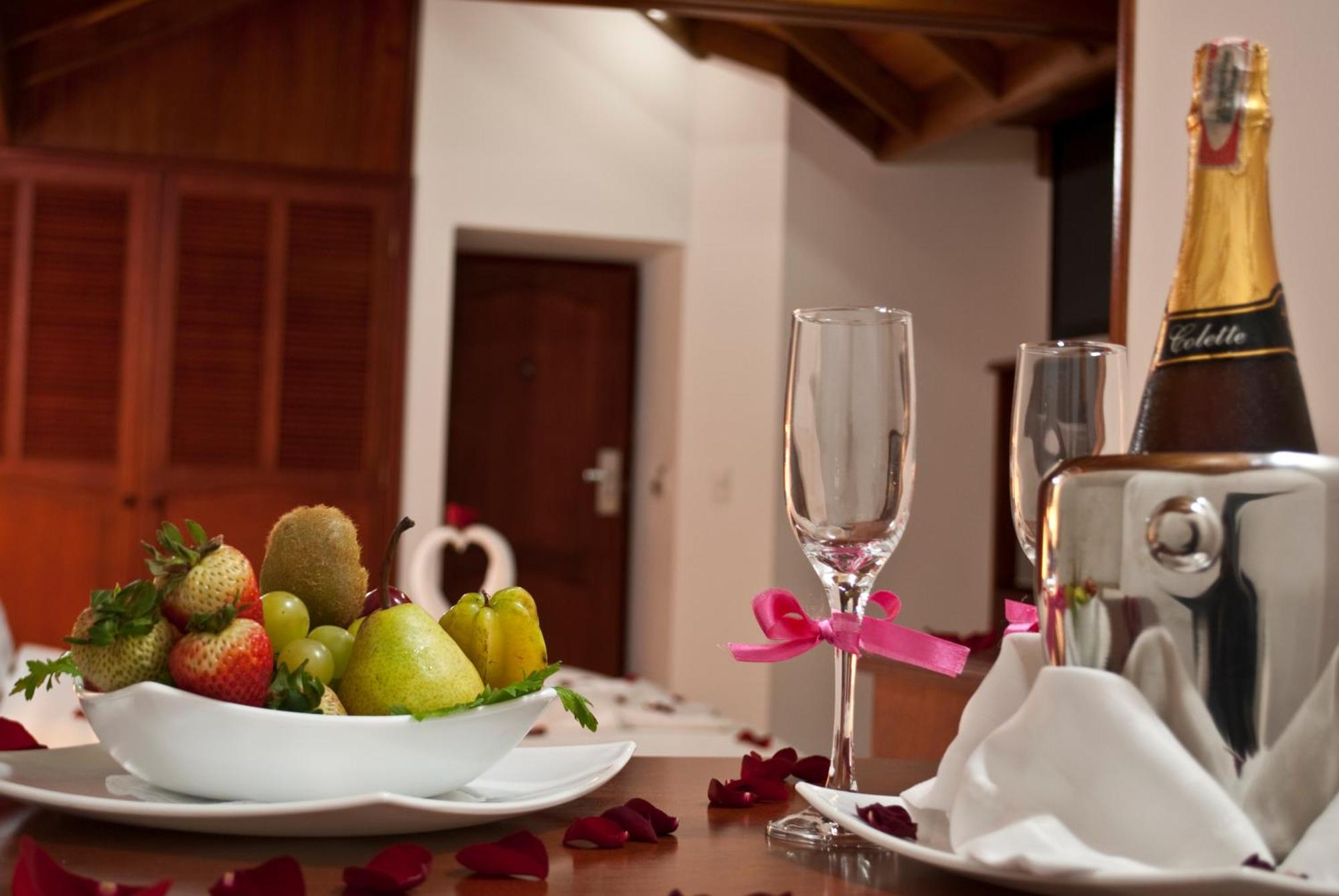 Blu Inn Hotel Bogotá Zewnętrze zdjęcie